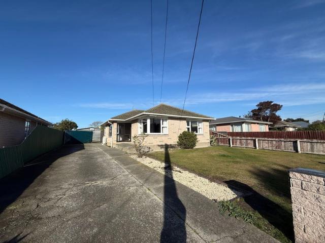 House for rent in Chaslands, Canterbury