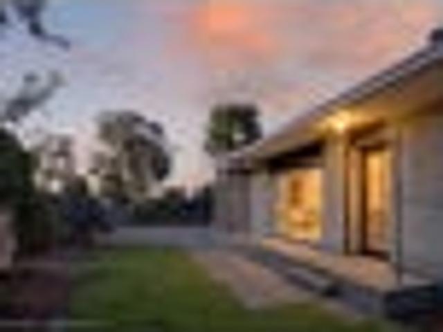 House for rent in Chaslands, Canterbury