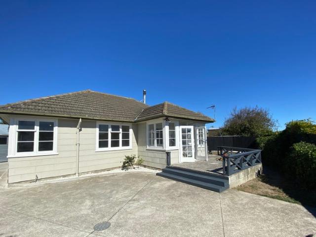 House for rent in Chaslands, Canterbury
