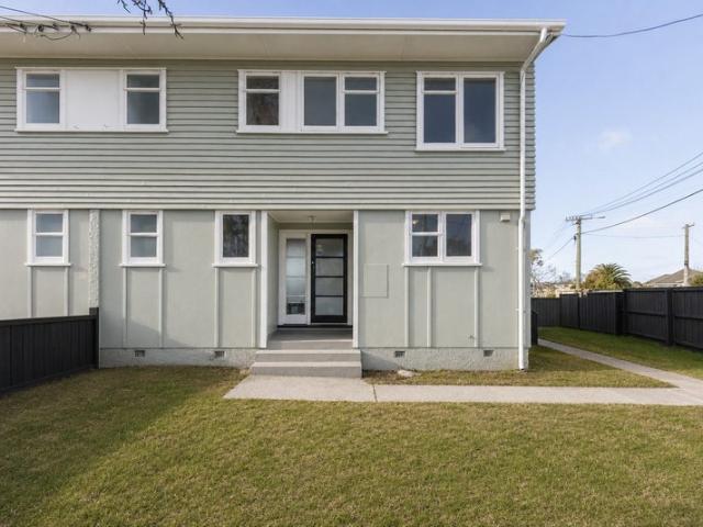 House for rent in Chaslands, Canterbury
