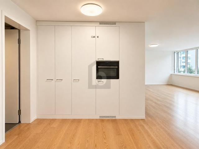 Büro mieten in Einigen, Zürich