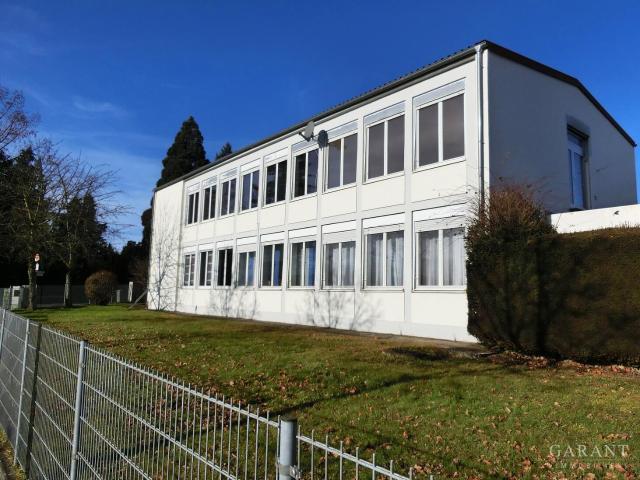 Mehrfamilienhaus kaufen in Holzmaden, Baden-Württemberg