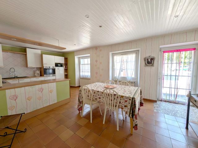 Maison vente à Nantua, Arbent