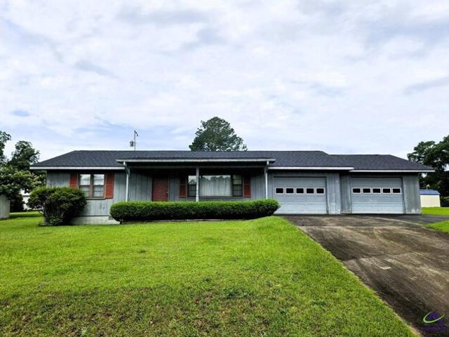 House for sale in Hawkinsville