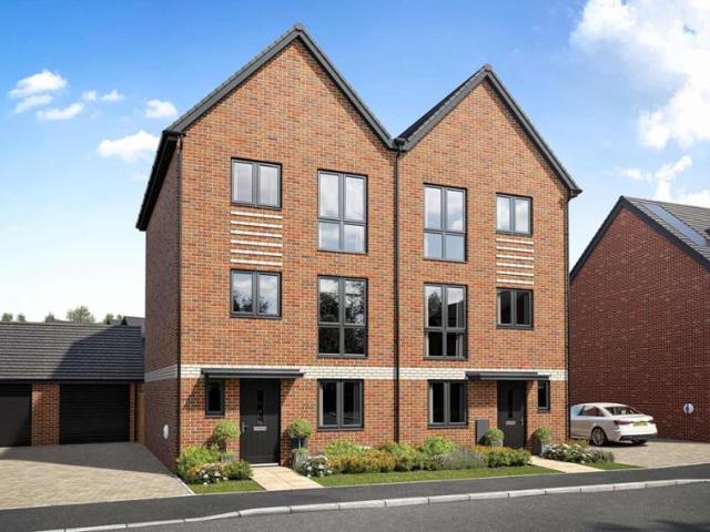 Apartment for sale in Finchampstead, Arborfield Green
