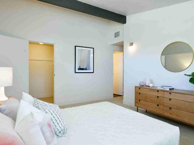Apartment for rent in California