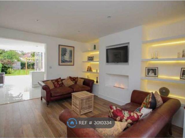 House for rent in Esher, Elmbridge