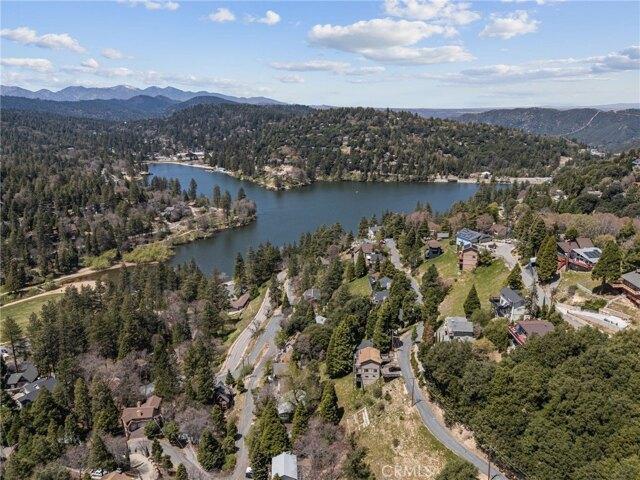 House for sale in Cedarpines Park, California