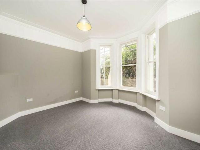 Apartment for rent in London Borough of Lewisham, Cat Hill