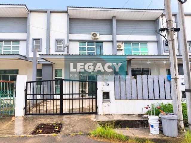 Terraced House for sale in Tuaran, Bahagian Pantai Barat