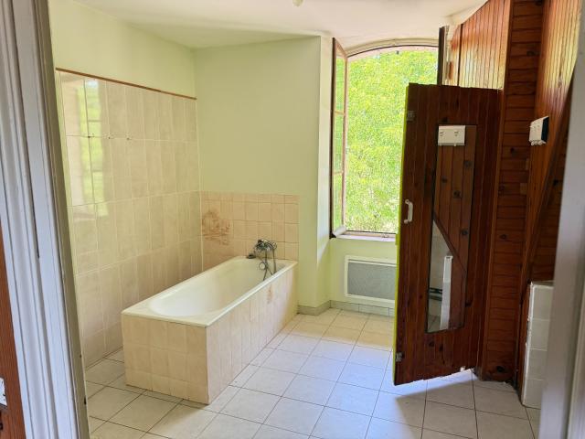 Maison vente à Cahors, Arcambal