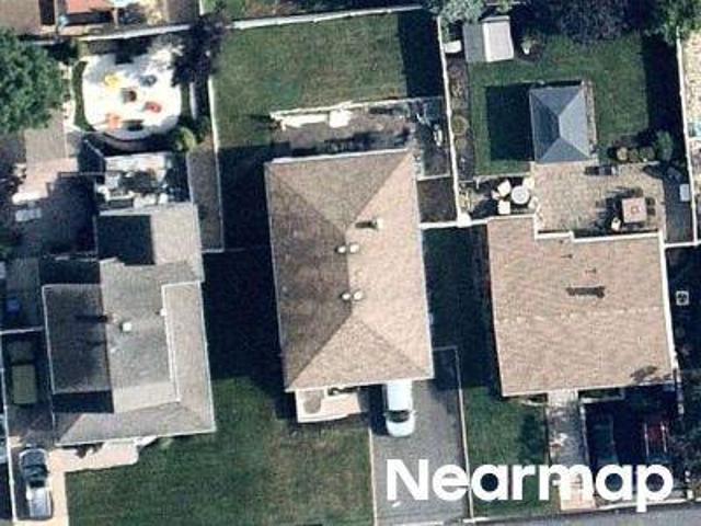 House for sale in Avenel, New Jersey