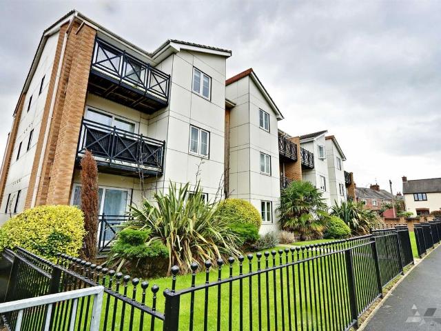House for rent in Loundsley Green, East Midlands
