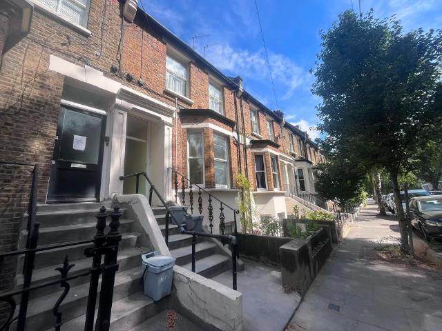 Apartment for rent in West Kensington, Greater London