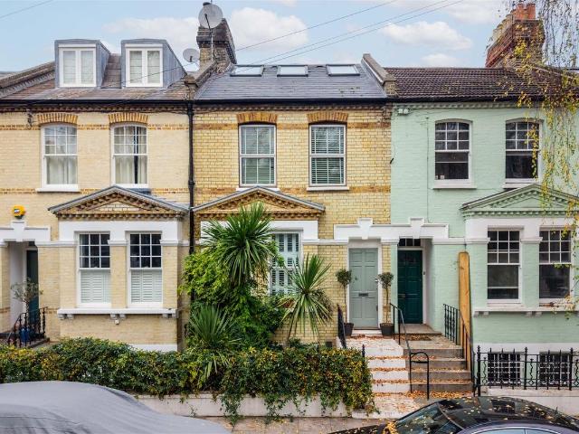 Apartment for rent in London Borough of Hammersmith and Fulham, Greater London