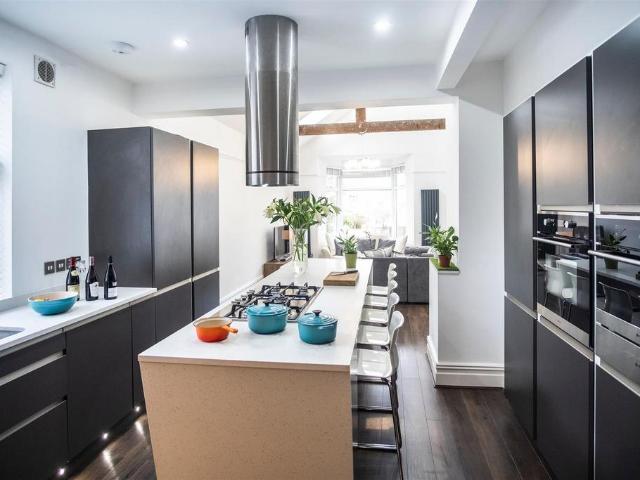 Apartment for rent in Penarth, Wales