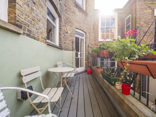Apartment for rent in Soho, Greater London