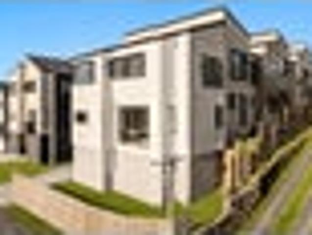 Townhouse for sale in Wairau Valley