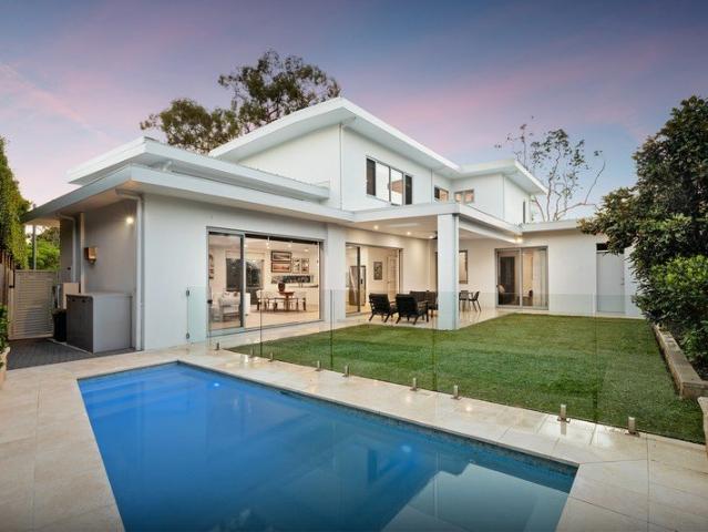 House for sale in Lower North Shore, Sydney