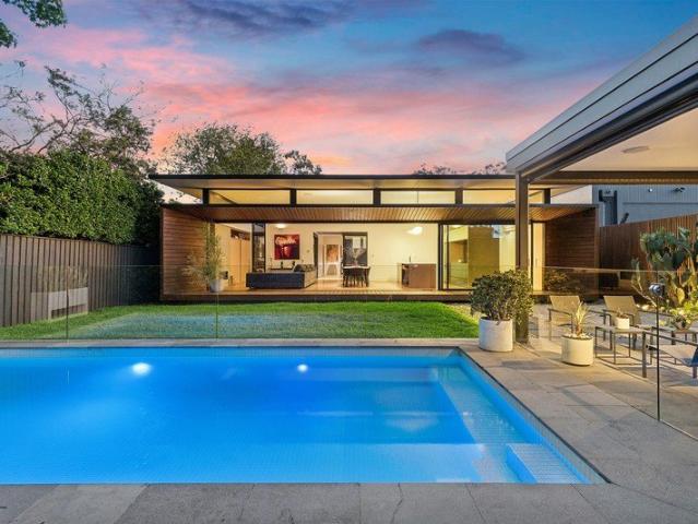 House for sale in Lower North Shore, Sydney