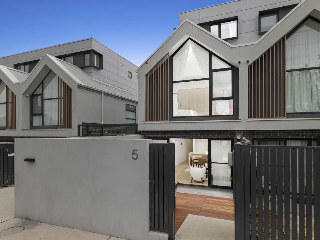Townhouse for sale in Camerons Creek, Victoria