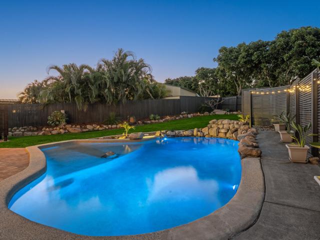 House for sale in Halpine Lakes, Greater Brisbane