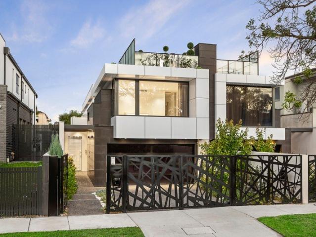 Townhouse for sale in Camerons Creek, Victoria