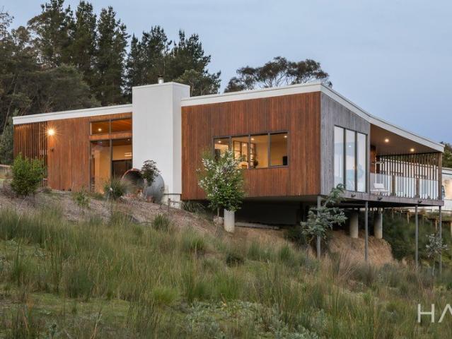 Cottage for sale in Legana, Launceston
