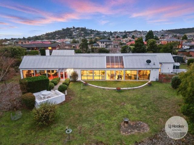 House for sale in Old Beach