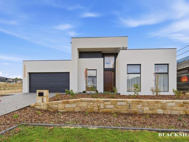 House for sale in Queanbeyan, New South Wales