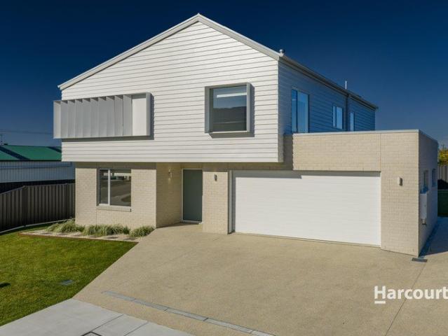 House for sale in Sulphur Creek, Tasmania