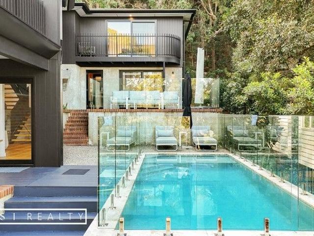House for sale in Pearl Beach, New South Wales