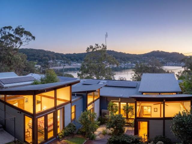 House for sale in Hardys Bay, Central Coast Council