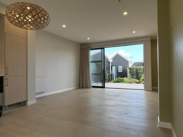 Townhouse for rent in Snells Beach, Rodney