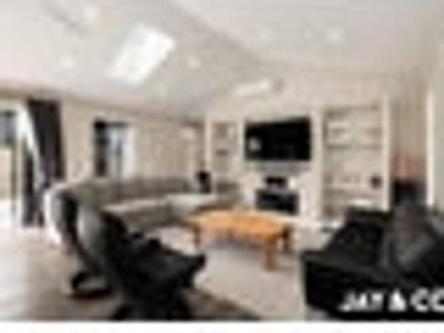 House for sale in Awhitu