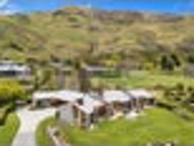 House for sale in Otakou