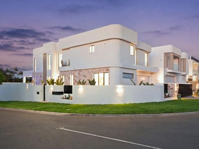 House for sale in The Pinnacle, Greater Brisbane