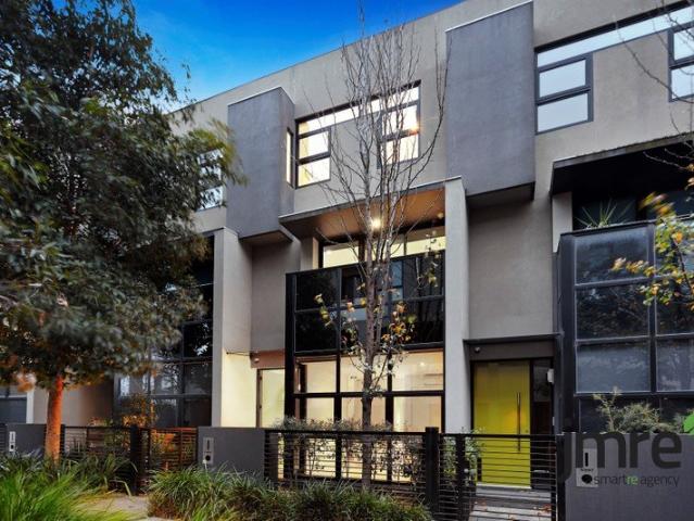Townhouse for sale in Camerons Creek, Victoria