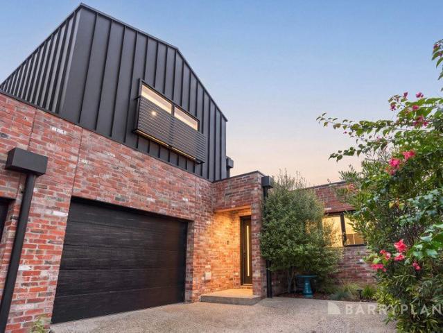 Townhouse for sale in Camerons Creek, Victoria