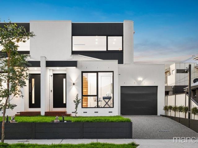 Townhouse for sale in Camerons Creek, Victoria