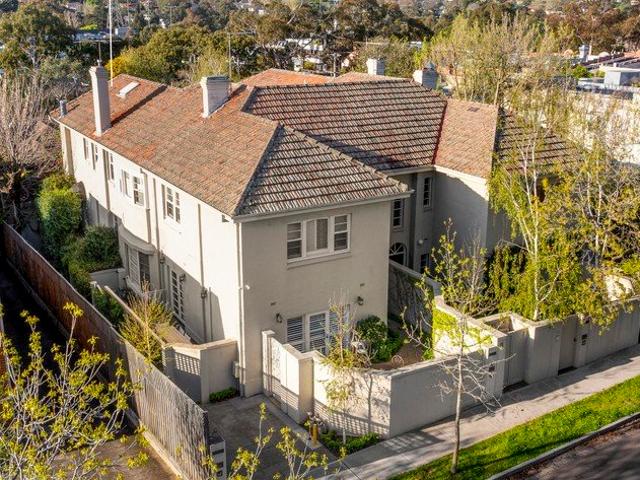Townhouse for sale in Toorak, Melbourne
