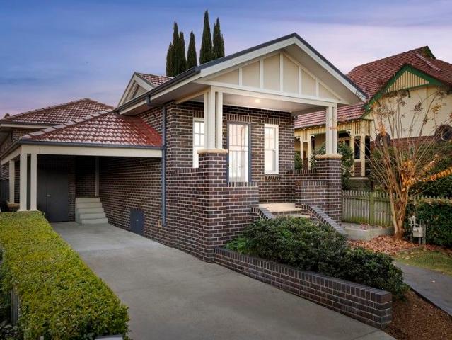 House for sale in Burwood