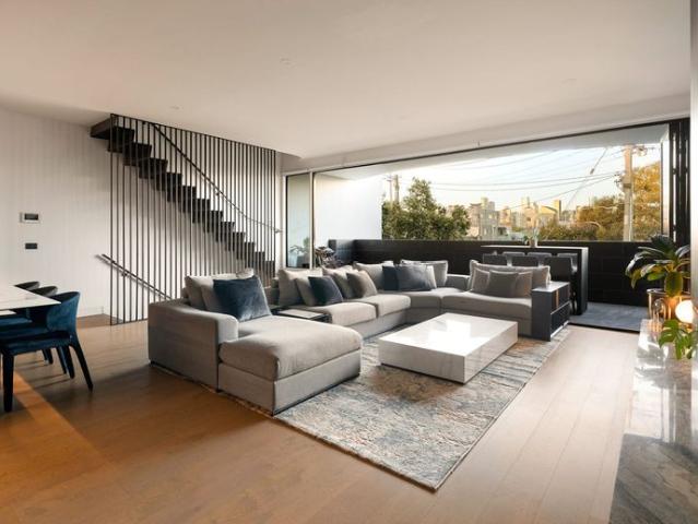 House for rent in Beacon Cove, Melbourne