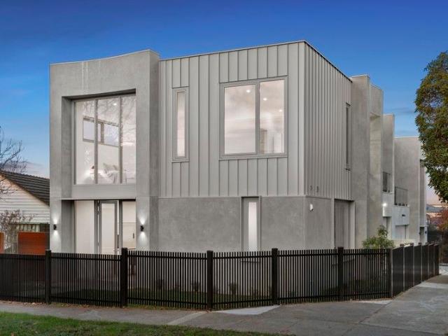 House for sale in Bentleigh East