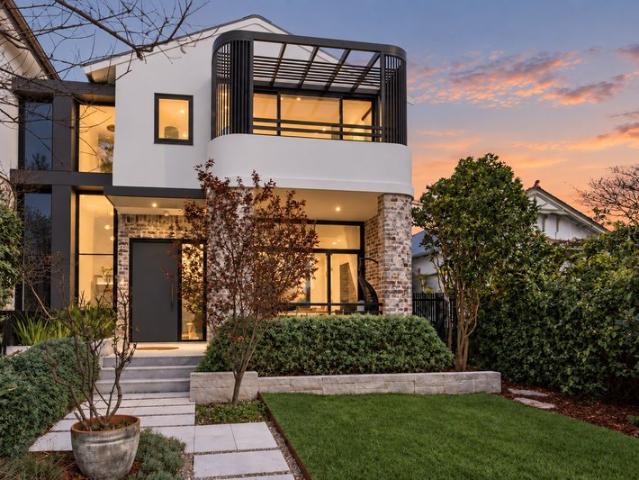 House for sale in Lower North Shore, Sydney
