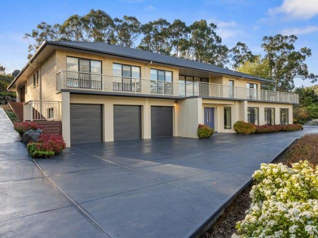 House for sale in Allambee South, Victoria