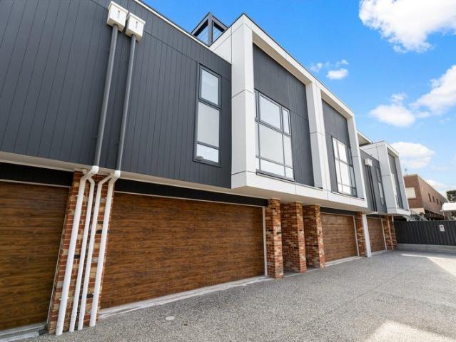 Townhouse for sale in Horseshoe Creek, South Australia