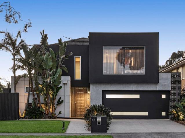House for sale in Riverdale On PlentyEstate, Melbourne