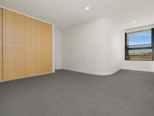 Townhouse for rent in McKinnon, Melbourne