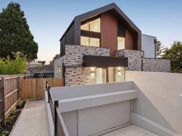 Townhouse for sale in Blackburn South, Melbourne